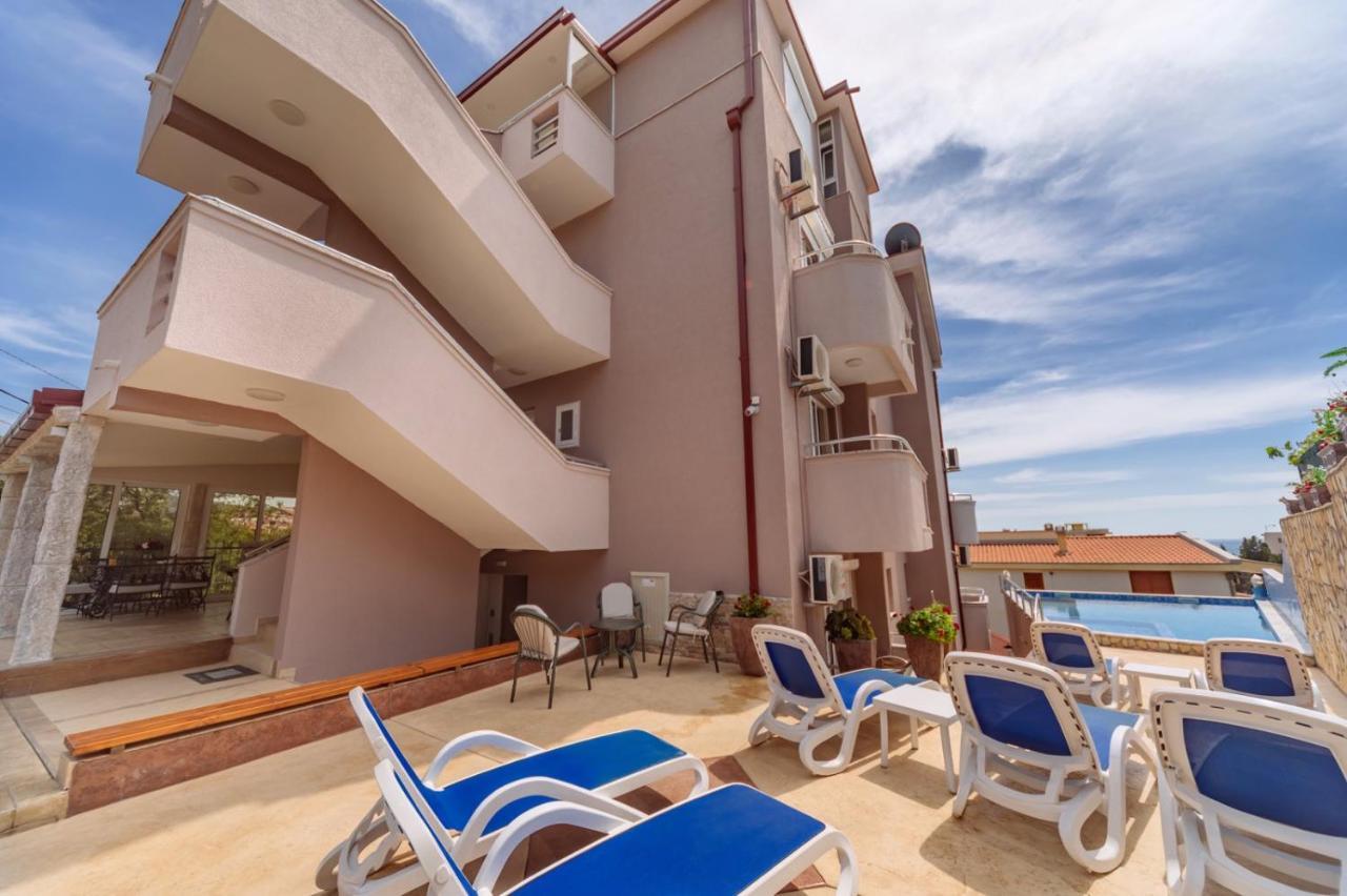 Ani Apartmani Dobra Voda Exterior foto